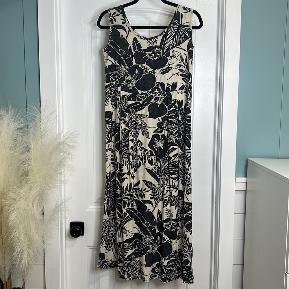 Jams World Cream and Black Sleeveless Tropical Print MIDI Dress. Size‎ Medium.